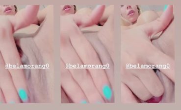 Bela Morango fodendo sua bucetinha com os dedos