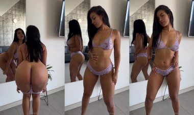 Famosa do OnlyFans sensualizando nua em frente a câmera