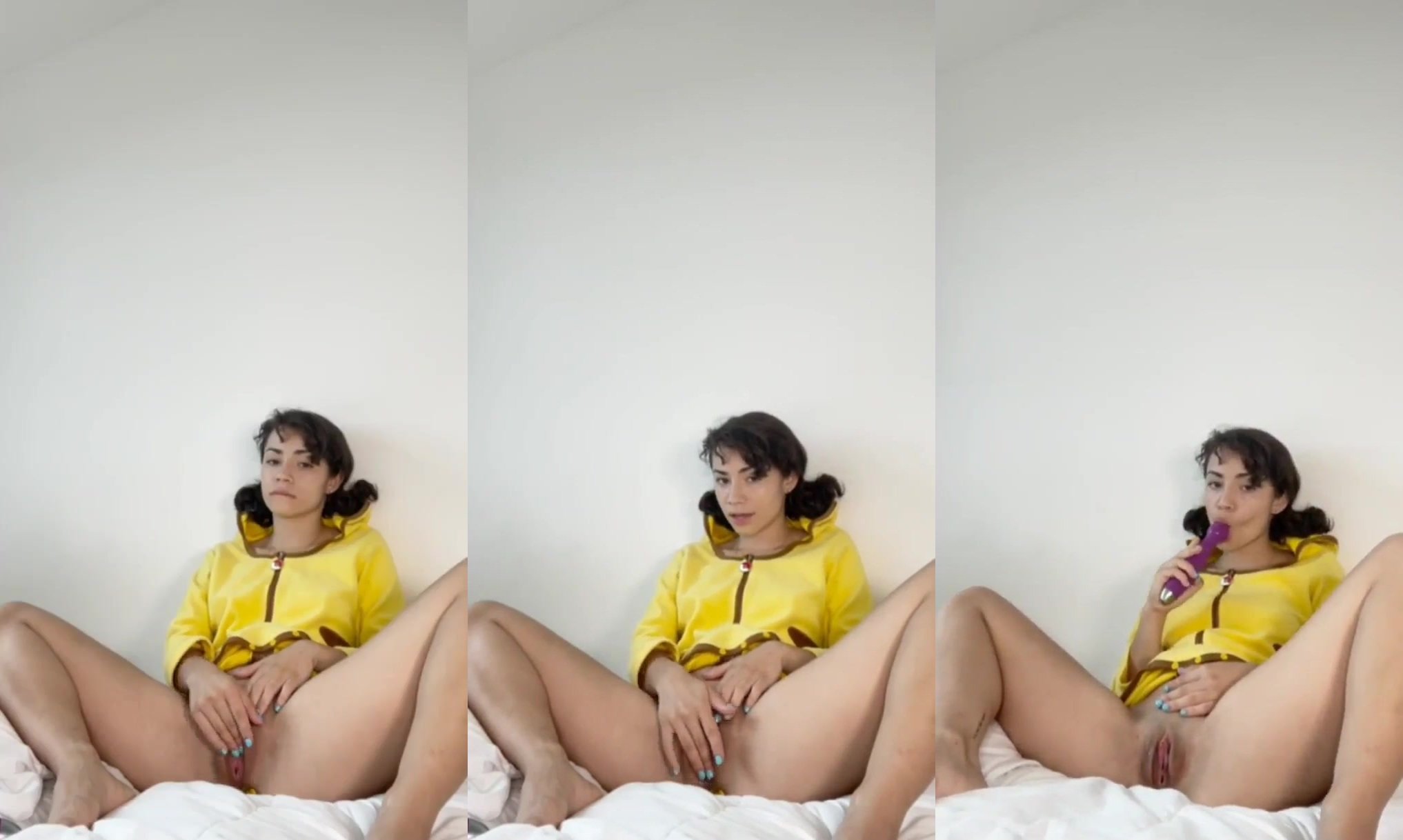 Ninfetinha Jameliz se masturbando gostoso demais